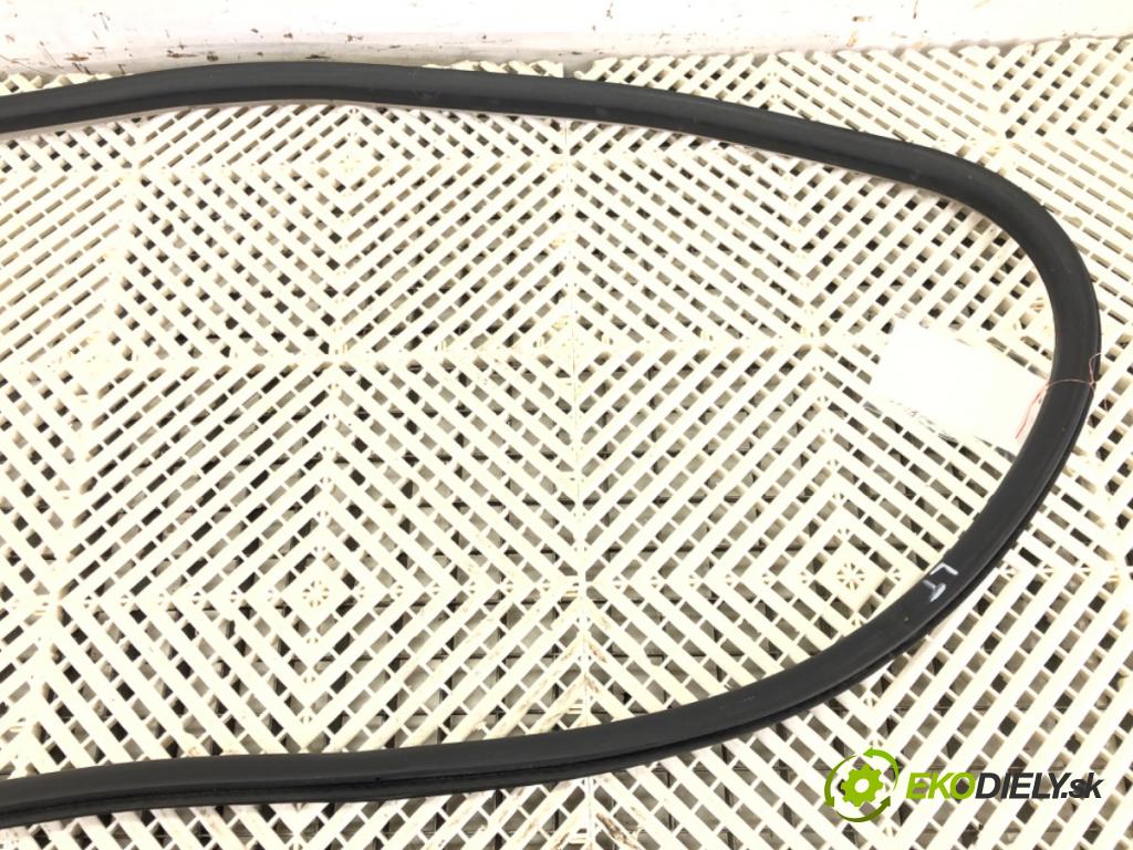 PEUGEOT 508 SW I (8E_) 2010 - 2018    2.0 HDi 103 kW [140 KM] olej napędowy 2010 - 2018  těsnění dveře zadní část levá strana  (Ostatní)