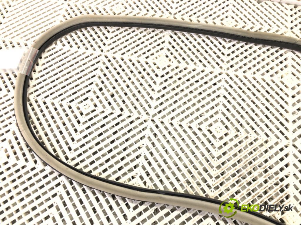 PEUGEOT 508 SW I (8E_) 2010 - 2018    2.0 HDi 103 kW [140 KM] olej napędowy 2010 - 2018  těsnění dveře zadní část levá strana  (Ostatní)