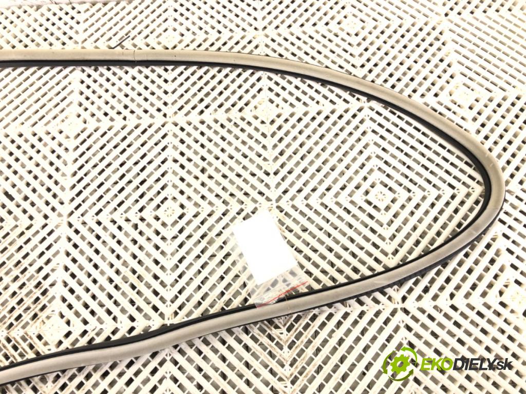 PEUGEOT 508 SW I (8E_) 2010 - 2018    2.0 HDi 103 kW [140 KM] olej napędowy 2010 - 2018  těsnění dveře zadní část pravá  (Ostatní)