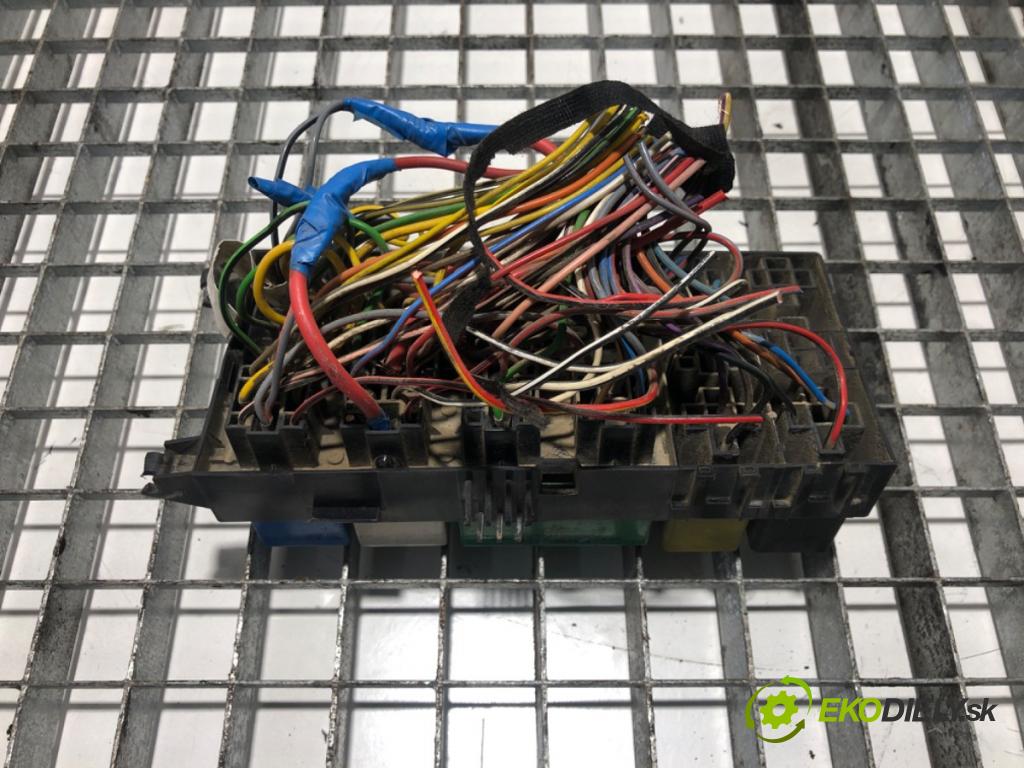 DAEWOO LUBLIN II Autobus 1997 - 2022    2.4 TD 64 kW [87 KM] olej napędowy 1997 - 1999  skříňka poistková  (Pojistkové skříňky)