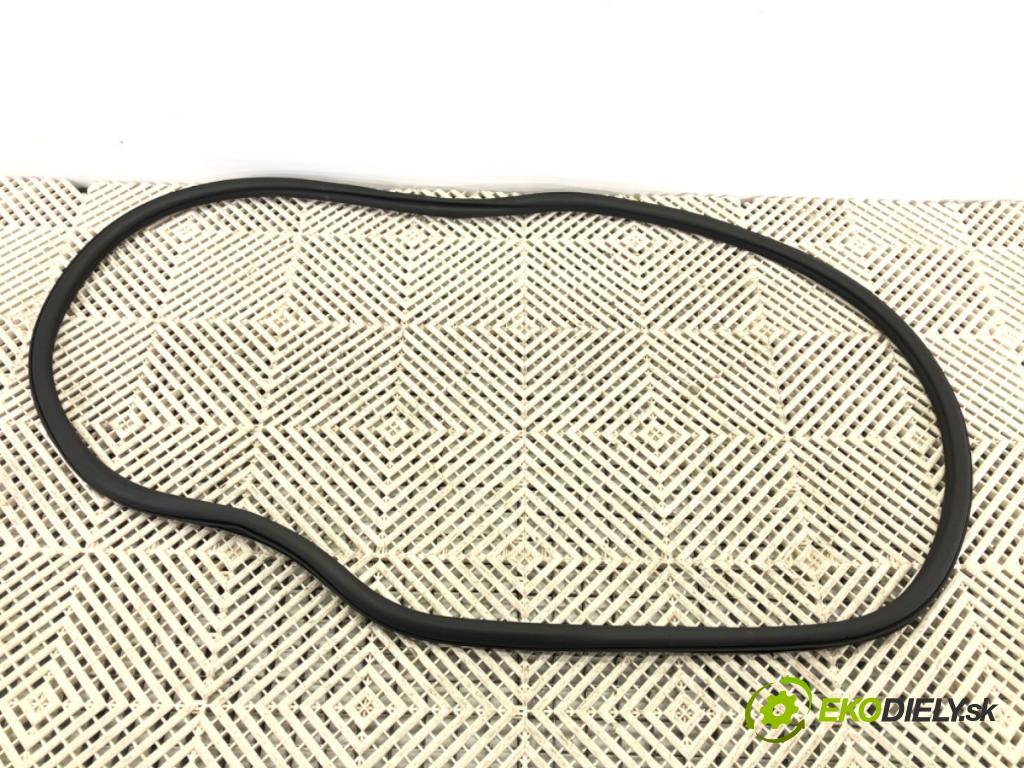 AUDI A6 C8 Avant (4A5) 2018 - 2022    40 TDI Mild Hybrid quattro 150 kW [204 KM] Hybryda silnik Diesla / elektryczny 2018 - 2022  těsnění dveře zadní část levá strana  (Ostatní)