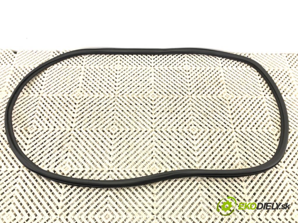 AUDI A6 C8 Avant (4A5) 2018 - 2022    40 TDI Mild Hybrid quattro 150 kW [204 KM] Hybryda silnik Diesla / elektryczny 2018 - 2022  těsnění dveře zadní část pravá  (Ostatní)