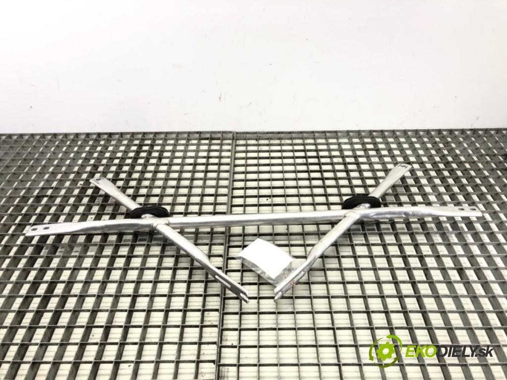 AUDI A6 C8 Avant (4A5) 2018 - 2022    40 TDI Mild Hybrid quattro 150 kW [204 KM] Hybryda silnik Diesla / elektryczny 2018 - 2022  STRUT: (ventilov): 4K0801223A (Výztuhy přední)