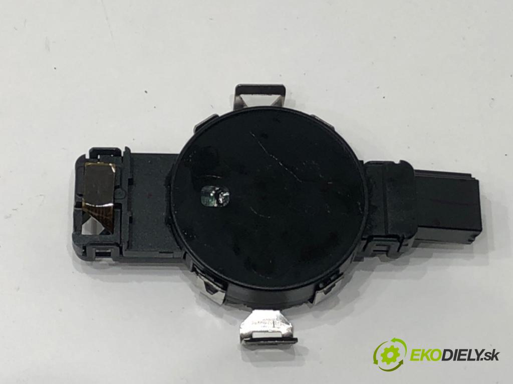 AUDI A6 C8 Avant (4A5) 2018 - 2022    40 TDI Mild Hybrid quattro 150 kW [204 KM] Hybryda silnik Diesla / elektryczny 2018 - 2022  Snímač dažďa 81A955555B (Snímače dažďa)