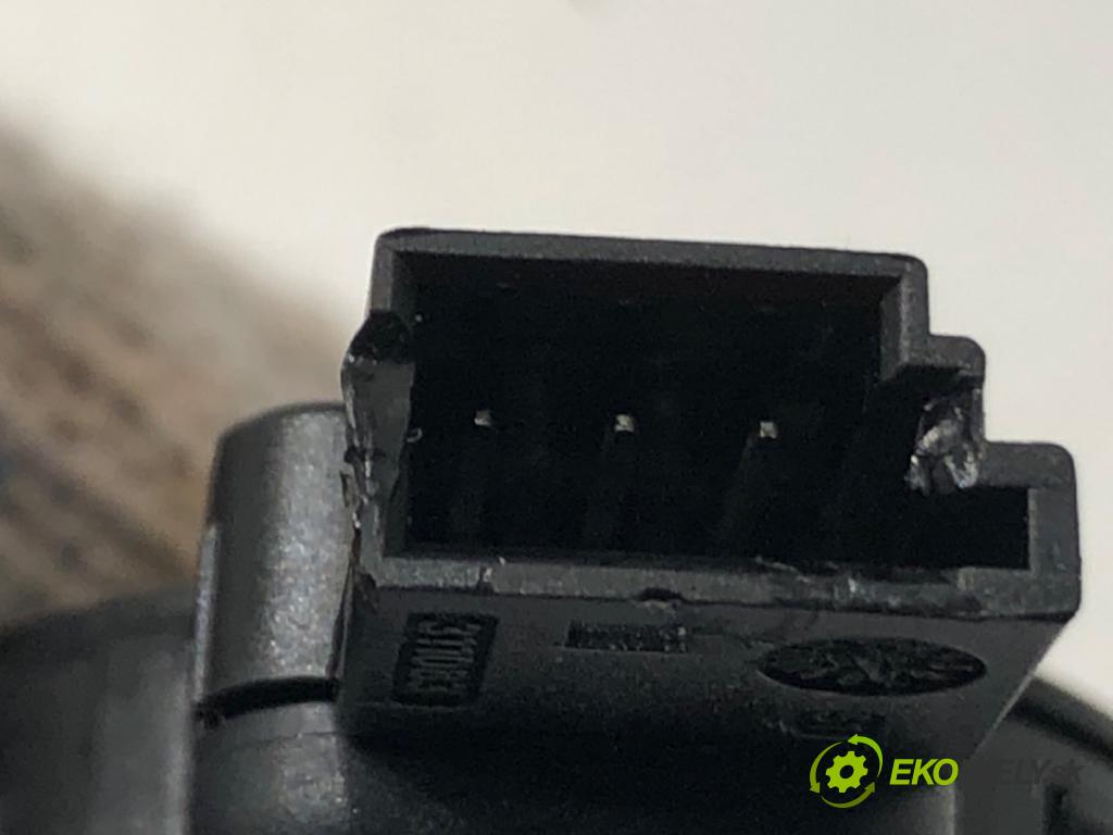 AUDI A6 C8 Avant (4A5) 2018 - 2022    40 TDI Mild Hybrid quattro 150 kW [204 KM] Hybryda silnik Diesla / elektryczny 2018 - 2022  Snímač dažďa 81A955555B (Snímače dažďa)