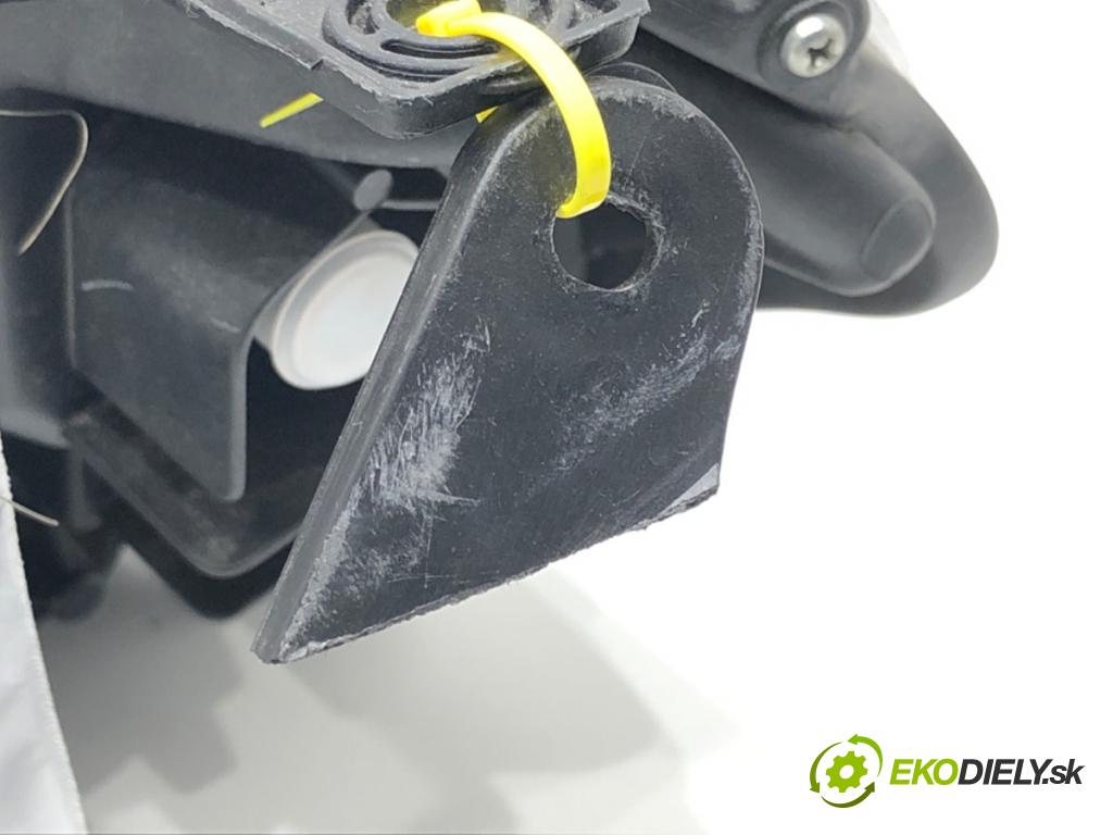 SUZUKI SX4 (EY, GY) 2006 - 2022    1.6 VVT (RW 416) 88 kW [120 KM] benzyna 2009 - 2022  světlomet pravý přední část