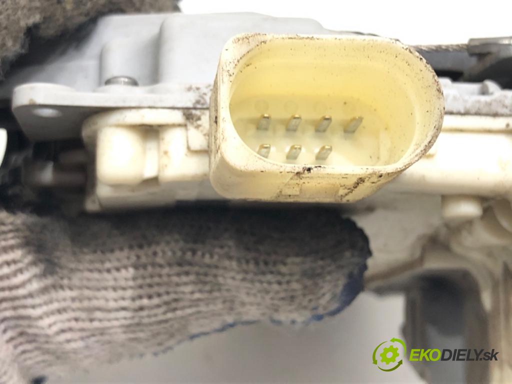 VW PASSAT B7 (362) 2010 - 2015    2.0 TDI 125 kW [170 KM] olej napędowy 2010 - 2014  zámok dveře pravý zadní část 3C4839016A