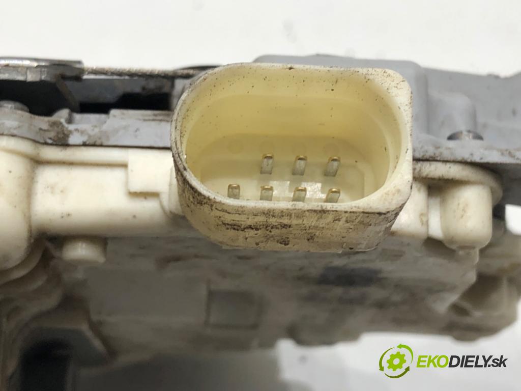 VW PASSAT B7 (362) 2010 - 2015    2.0 TDI 125 kW [170 KM] olej napędowy 2010 - 2014  zámok dveře levý zadní část 3C4839015A