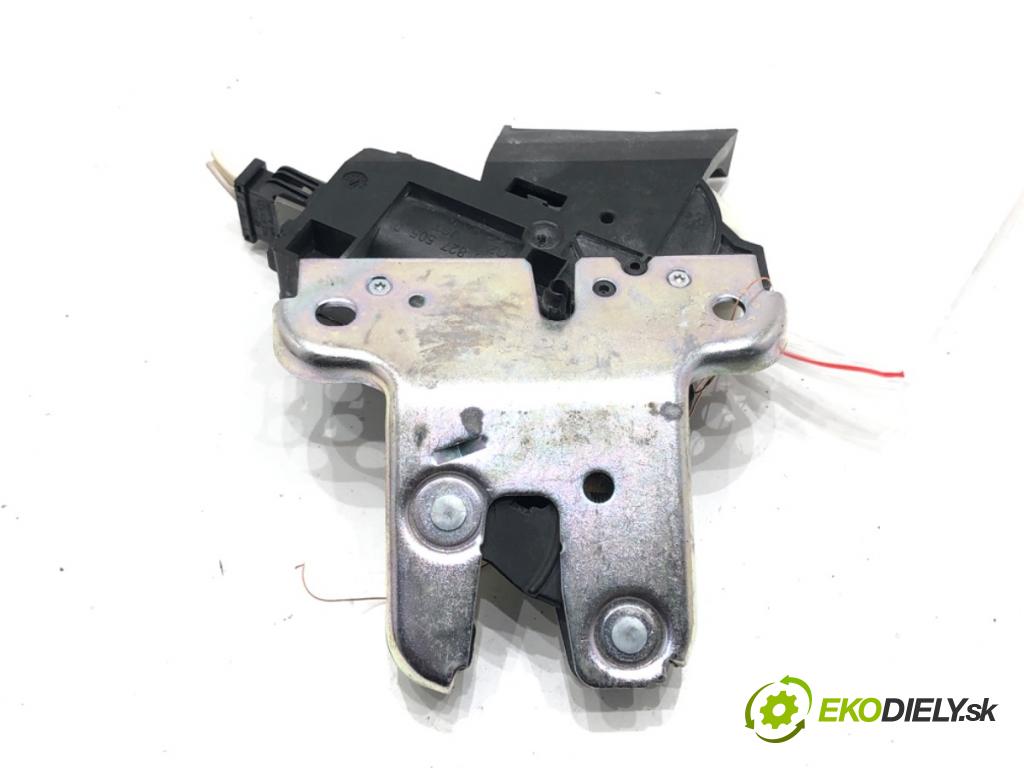 VW PASSAT B7 sedan 2011 125 kW 2.0 TDI 1968 zámok dveří zadní část 4F5827505D