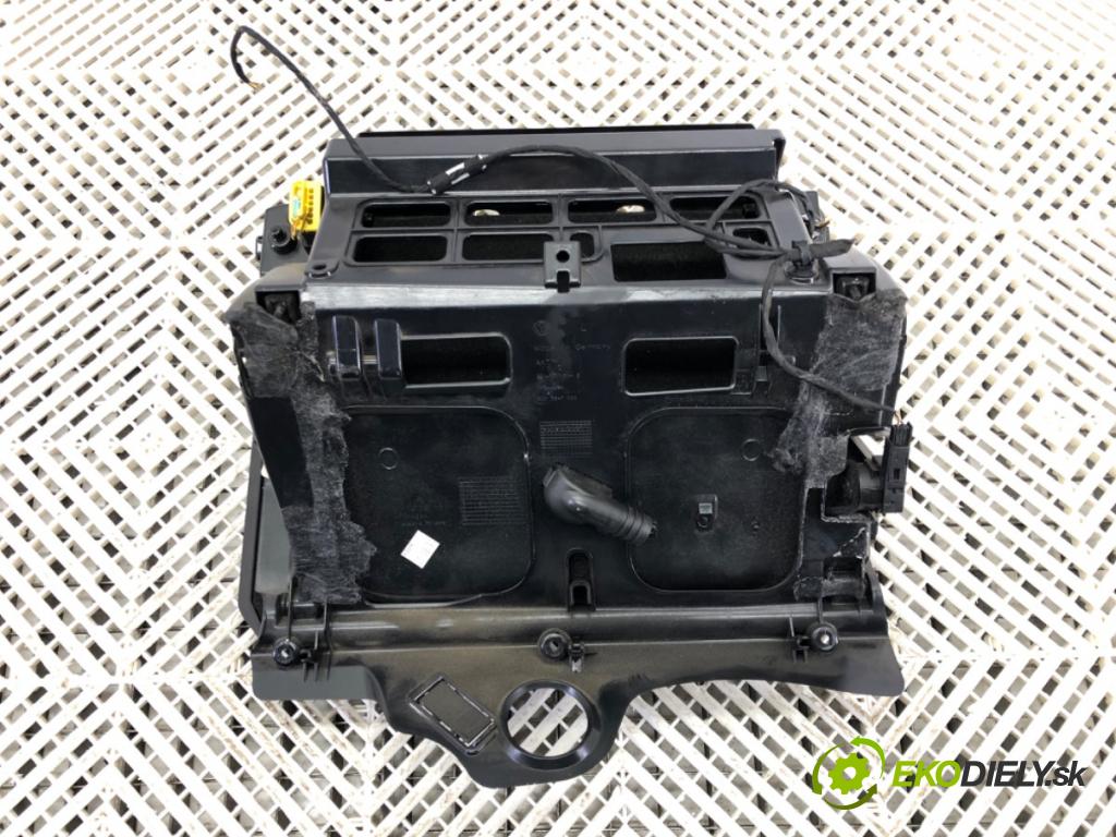 VW PASSAT B7 (362) 2010 - 2015    2.0 TDI 125 kW [170 KM] olej napędowy 2010 - 2014  Priehradka, kastlík spolujazdca 3C1857114E (Priehradky, kastlíky)