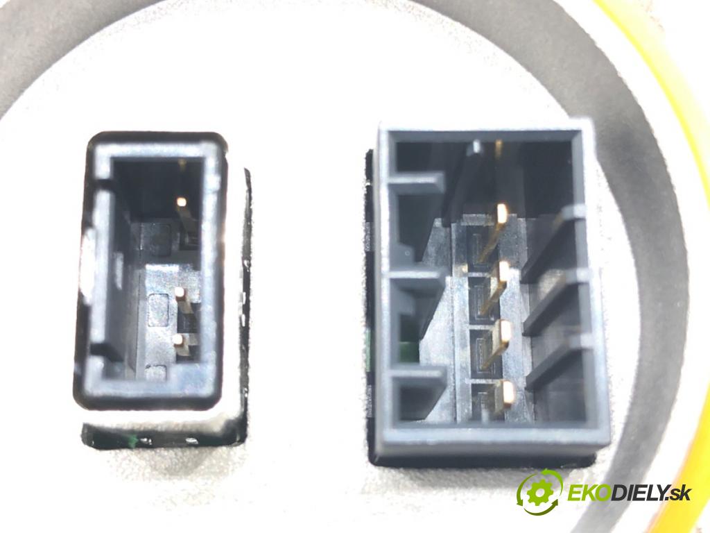 VW PASSAT B7 (362) 2010 - 2015    2.0 TDI 125 kW [170 KM] olej napędowy 2010 - 2014  Menič XENON 8K0941597B (Riadiace jednotky xenónu)