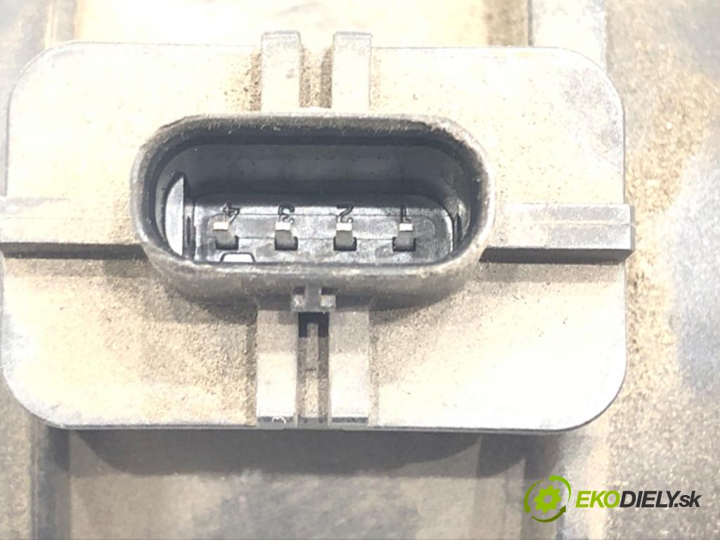 VW PASSAT B7 (362) 2010 - 2015    2.0 TDI 125 kW [170 KM] olej napędowy 2010 - 2014  Váha vzduchu 0281002956 03L906461A (Váhy vzduchu)