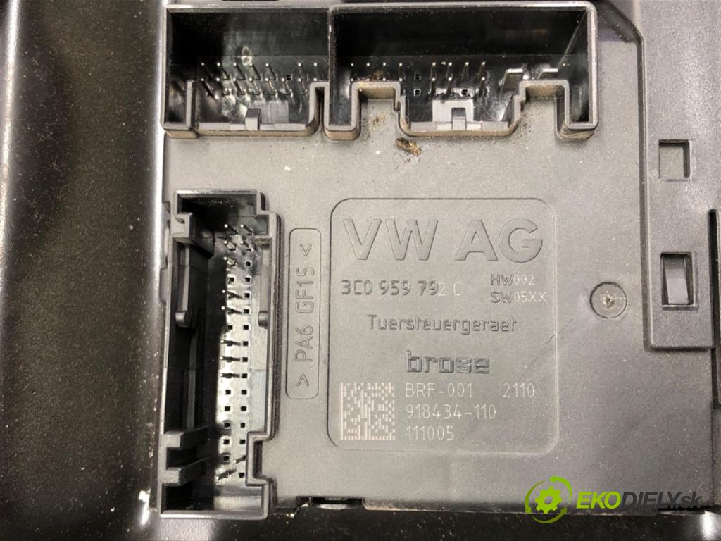VW PASSAT B7 (362) 2010 - 2015    2.0 TDI 125 kW [170 KM] olej napędowy 2010 - 2014  mechanismus okna pravý přední část 3AA959702A