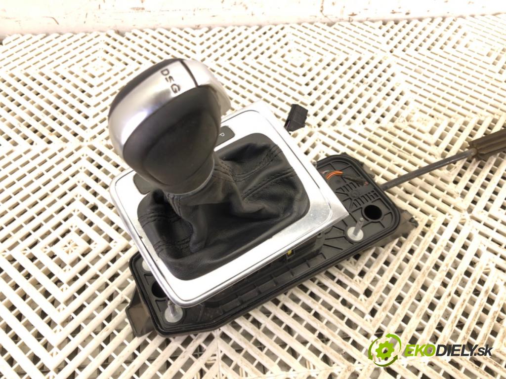 VW PASSAT B7 (362) 2010 - 2015    2.0 TDI 125 kW [170 KM] olej napędowy 2010 - 2014  Kulisa 3C1713025S (Rýchlostné páky / kulisy)