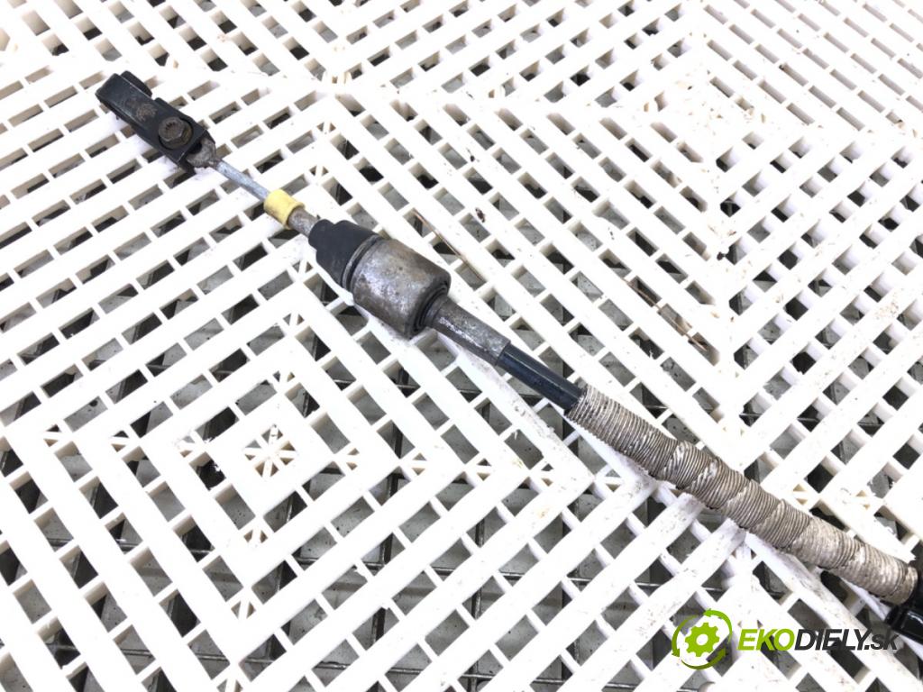 VW PASSAT B7 (362) 2010 - 2015    2.0 TDI 125 kW [170 KM] olej napędowy 2010 - 2014  Kulisa 3C1713025S (Rýchlostné páky / kulisy)