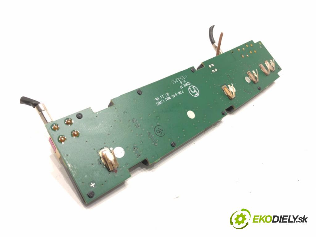 VW PASSAT B7 (362) 2010 - 2015    2.0 TDI 125 kW [170 KM] olej napędowy 2010 - 2014  Zosilňovač Antenní: 3C5035532T (Zosilňovače)