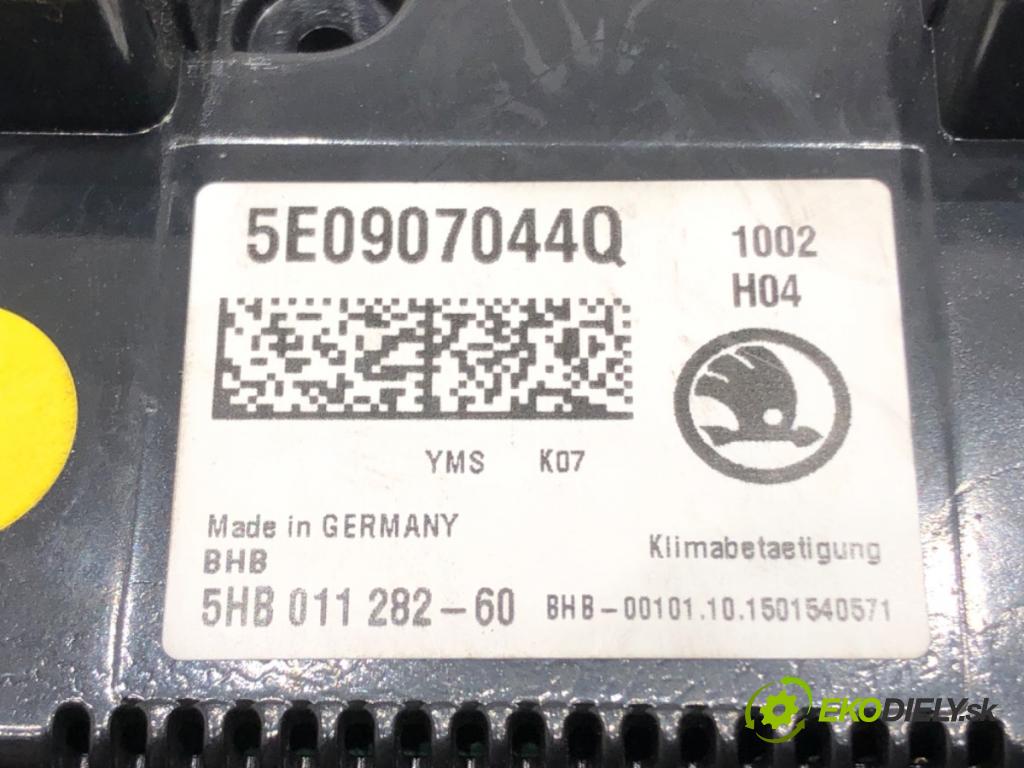 SKODA OCTAVIA III (5E3, NL3, NR3) 2012 - 2022    1.6 TDI 81 kW [110 KM] olej napędowy 2013 - 2022  Panel ovládania kúrenia 5E0907044Q (Prepínače, spínače, tlačidlá a ovládače kúrenia)