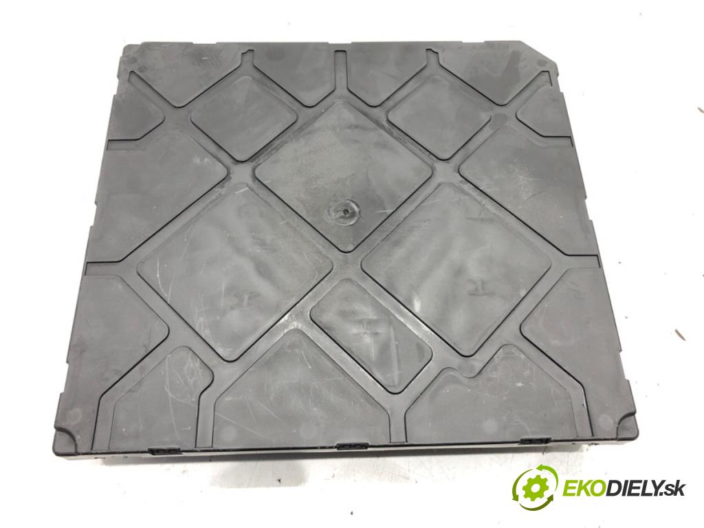 SKODA OCTAVIA III (5E3, NL3, NR3) 2012 - 2022    1.6 TDI 81 kW [110 KM] olej napędowy 2013 - 2022  Modul komfortu 5Q0937084AQ (Moduly komfortu)