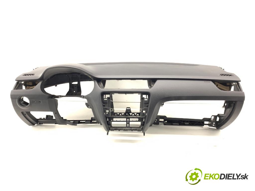 SKODA OCTAVIA III (5E3, NL3, NR3) 2012 - 2022    1.6 TDI 81 kW [110 KM] olej napędowy 2013 - 2022  Palubná doska 5E1857091 (Palubné dosky)