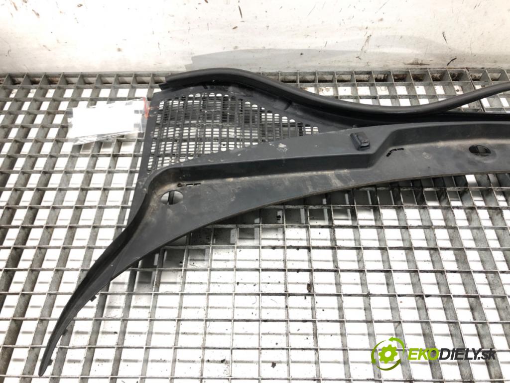 SKODA OCTAVIA III (5E3, NL3, NR3) 2012 - 2022    1.6 TDI 81 kW [110 KM] olej napędowy 2013 - 2022  Torpédo, plast pod čelné okno  (Torpéda)