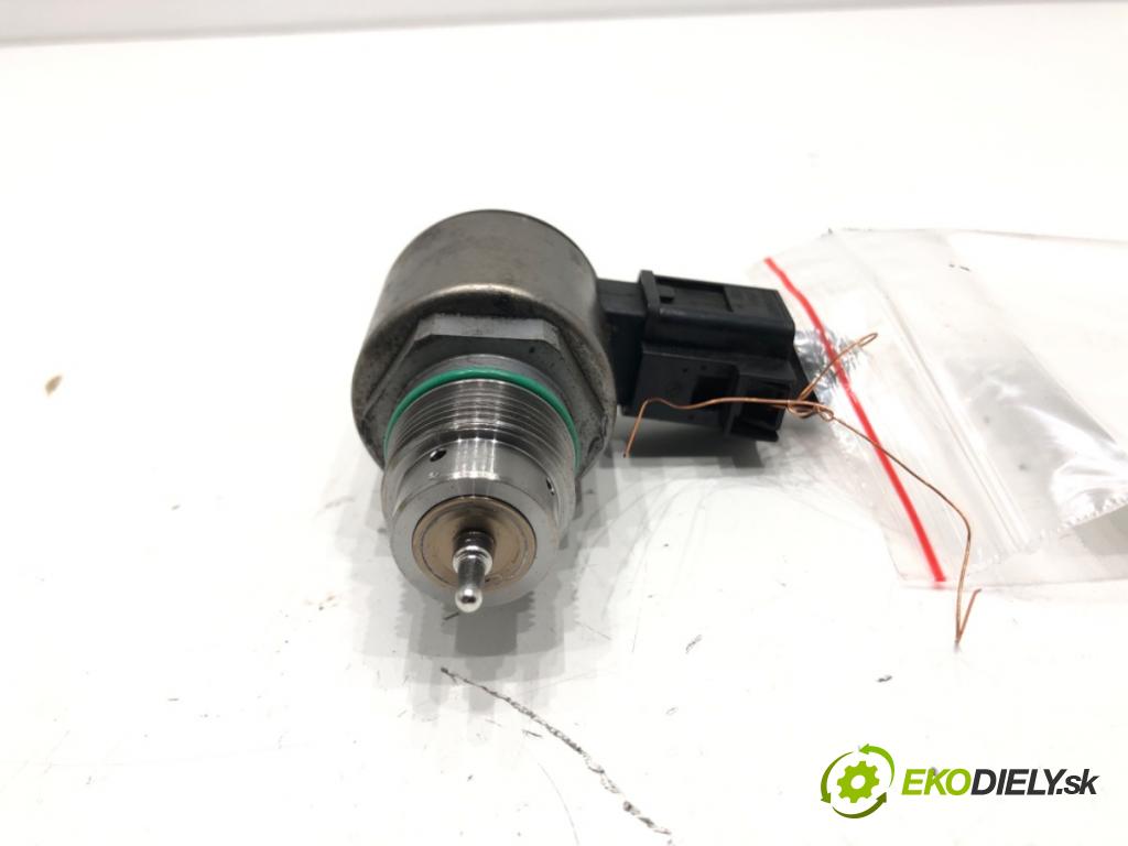 SKODA OCTAVIA III (5E3, NL3, NR3) 2012 - 2022    1.6 TDI 81 kW [110 KM] olej napędowy 2013 - 2022  Regulátor tlaku paliva 04L130764B (Ostatné)