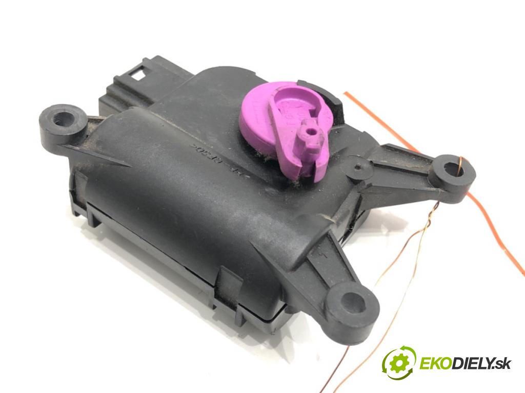 AUDI A4 B7 Avant (8ED) 2004 - 2008    1.9 TDI 85 kW [116 KM] olej napędowy 2004 - 2008  motorek topení 0132801300 8E1820511A (Motorky topení)