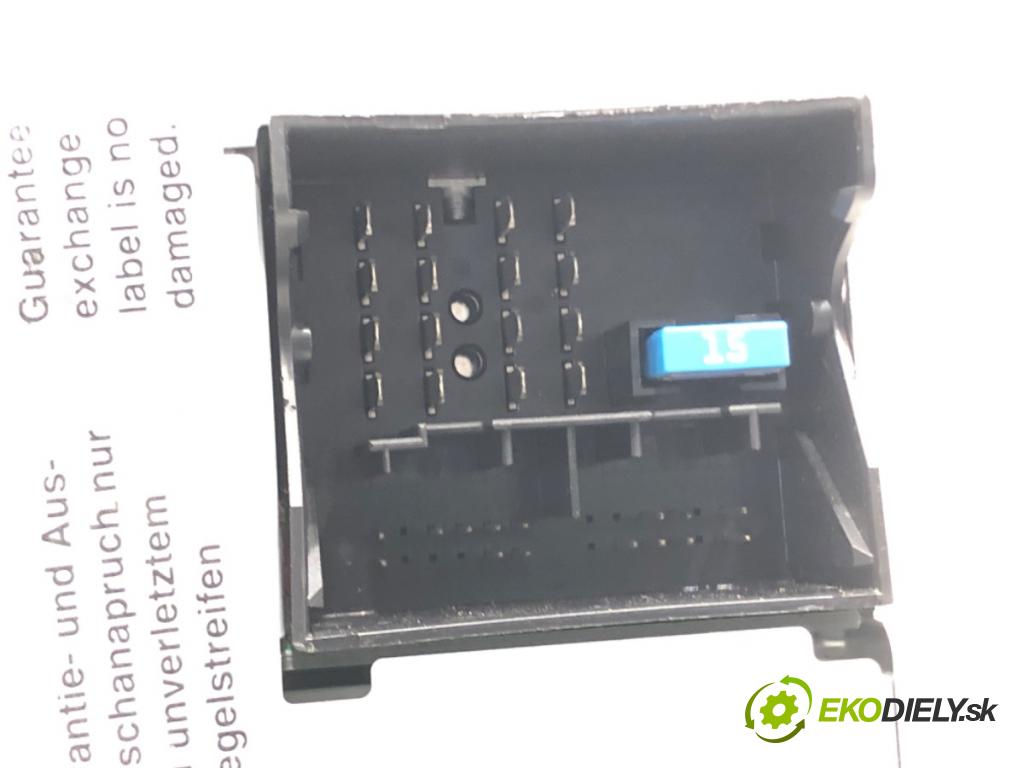 OPEL CORSA D (S07) 2006 - 2014    1.2 (L08, L68) 59 kW [80 KM] benzyna 2006 - 2014  RADIO 13289919 (Audio zariadenia)