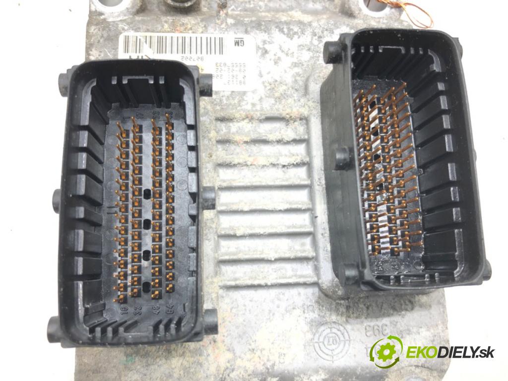 OPEL CORSA D (S07) 2006 - 2014    1.2 (L08, L68) 59 kW [80 KM] benzyna 2006 - 2014  riadiaca jednotka Motor 55557933 (Riadiace jednotky)