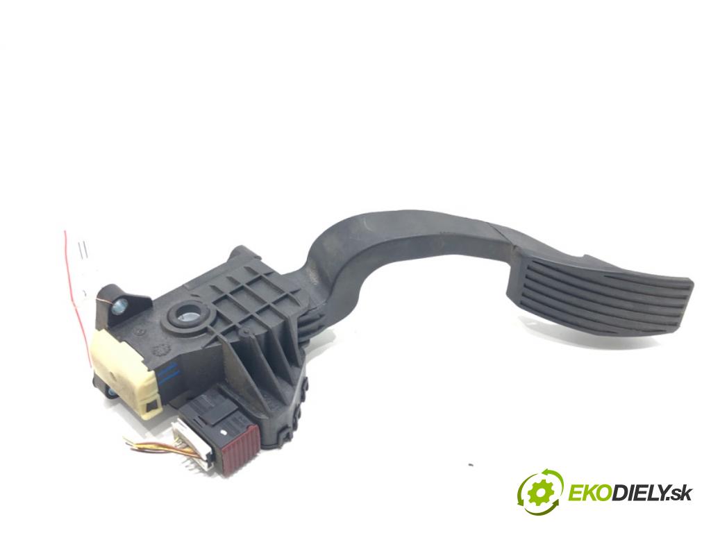 OPEL CORSA D (S07) 2006 - 2014    1.2 (L08, L68) 59 kW [80 KM] benzyna 2006 - 2014  Potenciometer plynu 13305804 (Pedále)