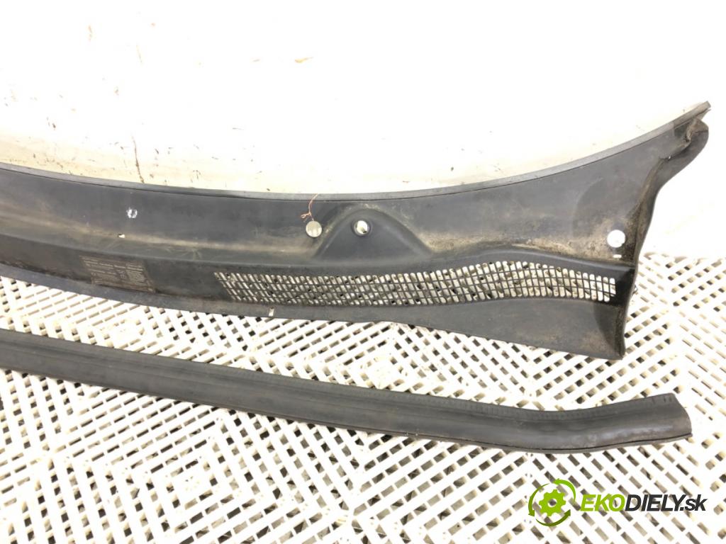 OPEL CORSA D (S07) 2006 - 2014    1.2 (L08, L68) 59 kW [80 KM] benzyna 2006 - 2014  Torpédo, plast pod čelné okno 13203618 (Torpéda)