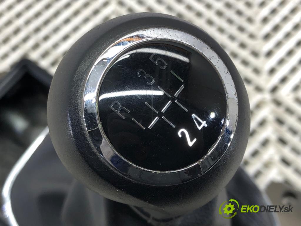 OPEL CORSA D (S07) 2006 - 2014    1.2 (L08, L68) 59 kW [80 KM] benzyna 2006 - 2014  Kulisa  (Rýchlostné páky / kulisy)