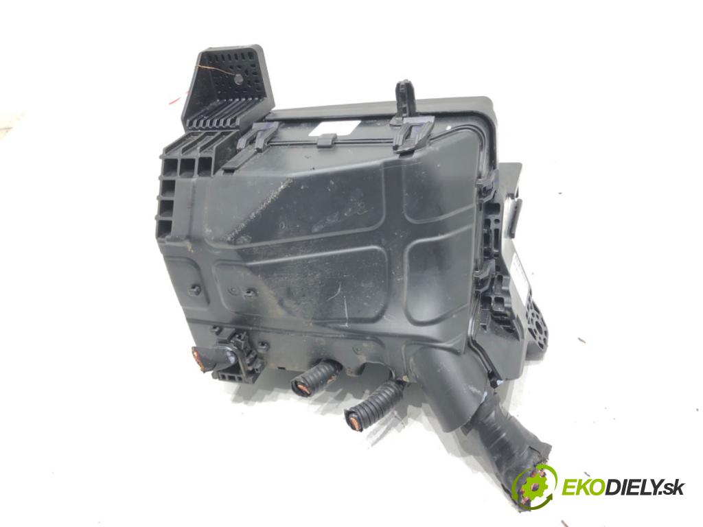 KIA RIO IV (YB, SC, FB) 2017 - 2022    1.2 CVVT 62 kW [84 KM] benzyna 2020 - 2022  skříňka poistková 91750-H8130 (Pojistkové skříňky)