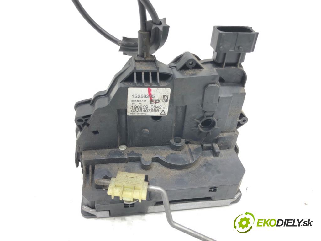 OPEL CORSA D liftback 2009 59 kW 1.2 (L08, L68) 1229 zámok dveře levý zadní část 13258265