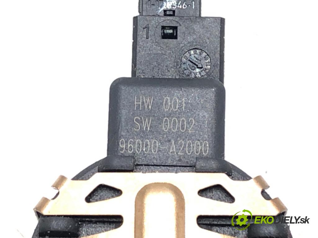 KIA RIO IV (YB, SC, FB) 2017 - 2022    1.2 CVVT 62 kW [84 KM] benzyna 2020 - 2022  Snímač dažďa 96000-A2000 (Snímače dažďa)