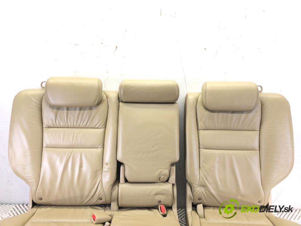 HONDA CR-V III (RE_) 2006 - 2022    2.0 i-VTEC (RE5, RE1) 110 kW [150 KM] benzyna 2007 - 2012  Sedadlo druhý rad