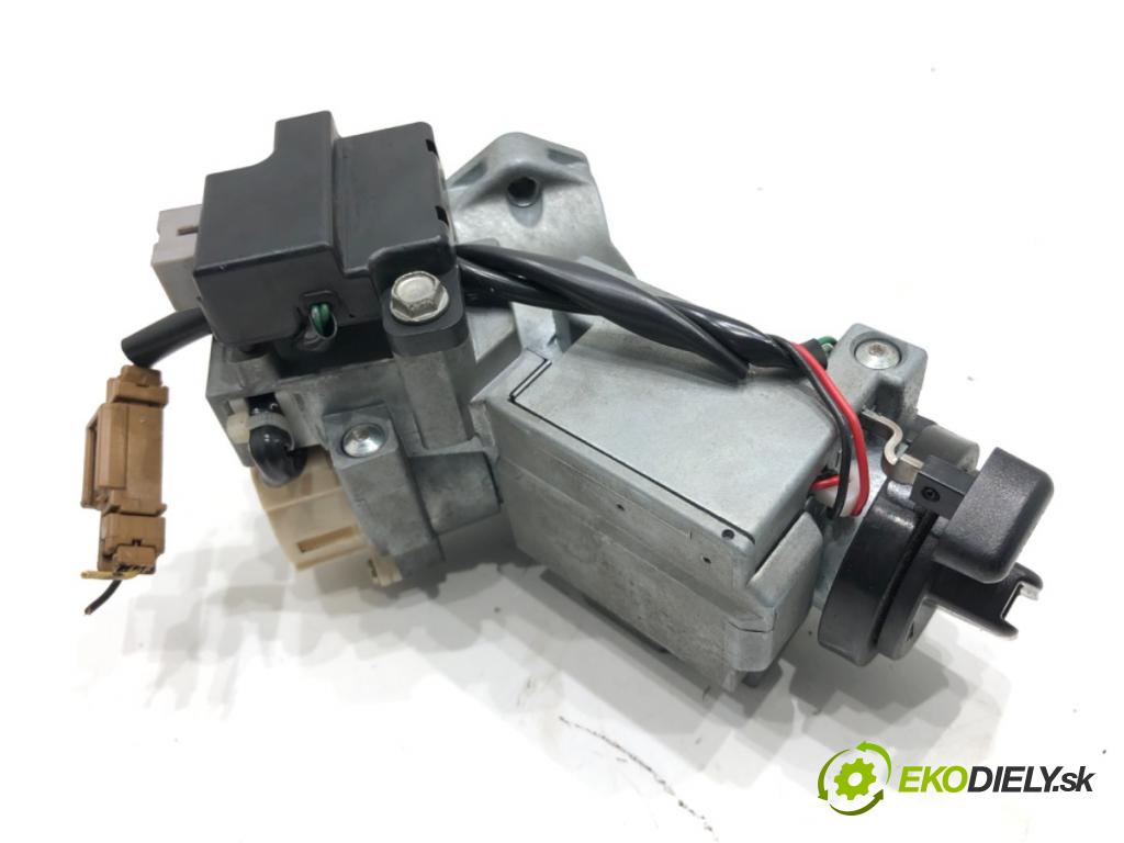 NISSAN MICRA III (K12) 2002 - 2010    1.5 dCi 63 kW [86 KM] olej napędowy 2005 - 2010  spinačka  (Spínacie skrinky a kľúče)