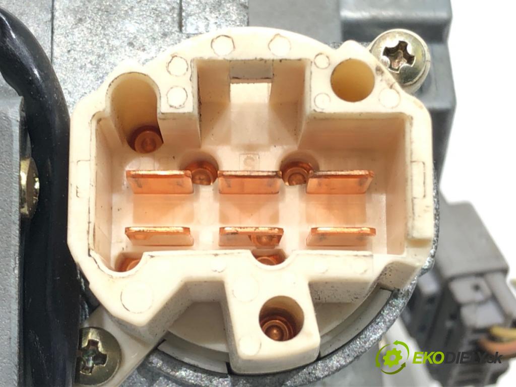 NISSAN MICRA III (K12) 2002 - 2010    1.5 dCi 63 kW [86 KM] olej napędowy 2005 - 2010  spinačka  (Spínacie skrinky a kľúče)