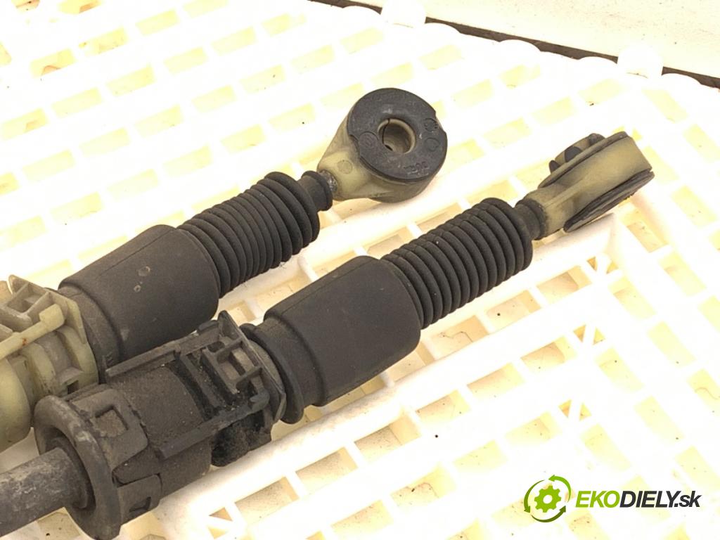 NISSAN MICRA III (K12) 2002 - 2010    1.5 dCi 63 kW [86 KM] olej napędowy 2005 - 2010  Kulisa  (Rýchlostná páka (kulisa))