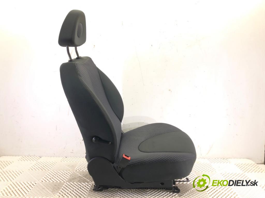 NISSAN MICRA III (K12) 2002 - 2010    1.5 dCi 63 kW [86 KM] olej napędowy 2005 - 2010  Sedadlo ľavy predný