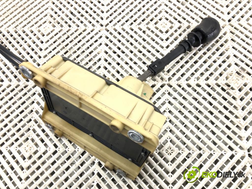 FIAT BRAVO II (198_) 2006 - 2022    1.9 D Multijet (198AXB1A) 88 kW [120 KM] olej napędowy 2007 - 2014  Kulisa 553499490 (Rýchlostné páky / kulisy)