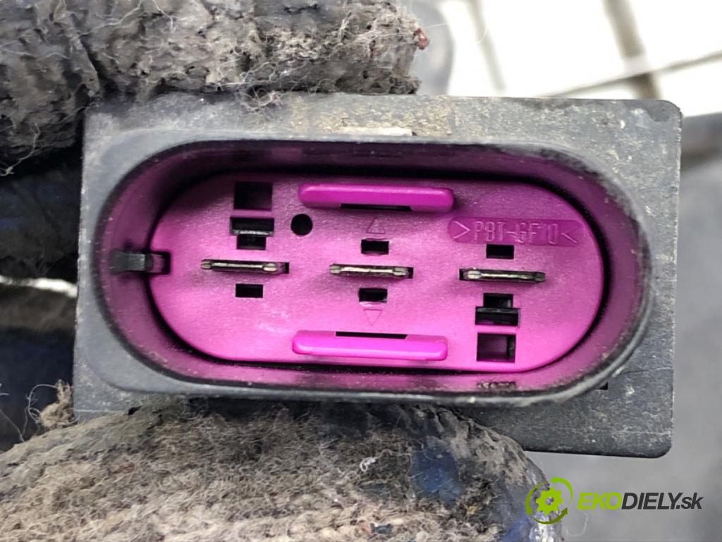 SEAT LEON (1M1) 1999 - 2006    1.6 16 V 77 kW [105 KM] benzyna 2000 - 2006  ventilátor chladiče 1J0959455F (Ventilátory)