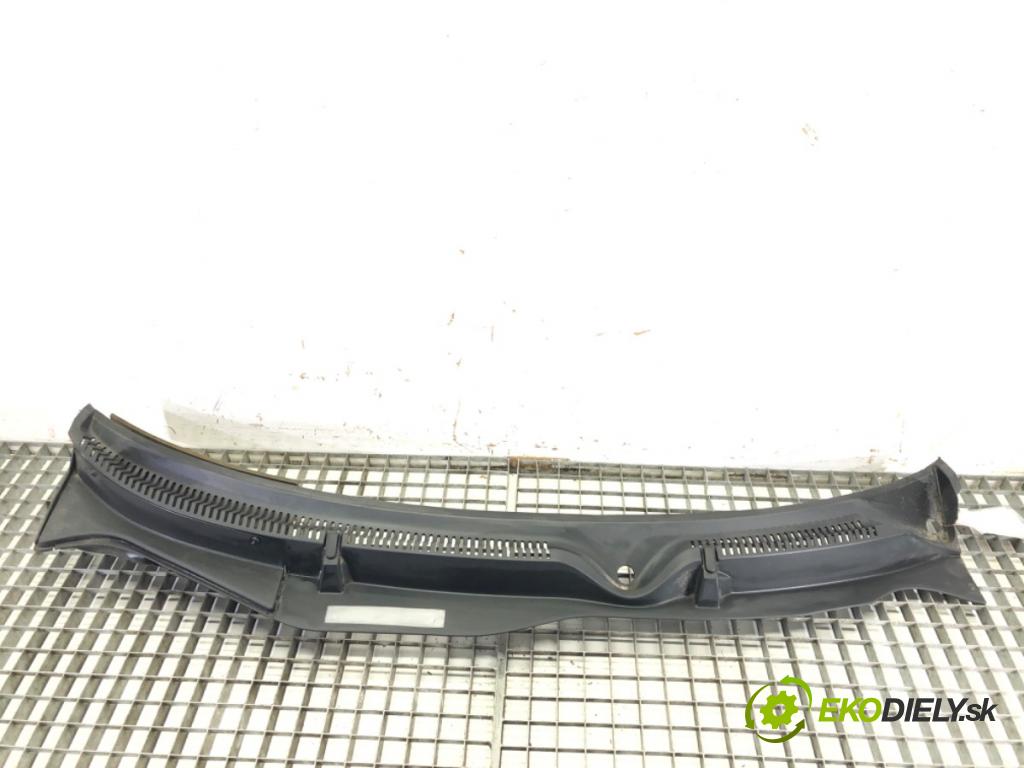 SEAT LEON (1M1) 1999 - 2006    1.6 16 V 77 kW [105 KM] benzyna 2000 - 2006  Torpédo, plast pod čelné okno 1M1853185 (Torpéda)