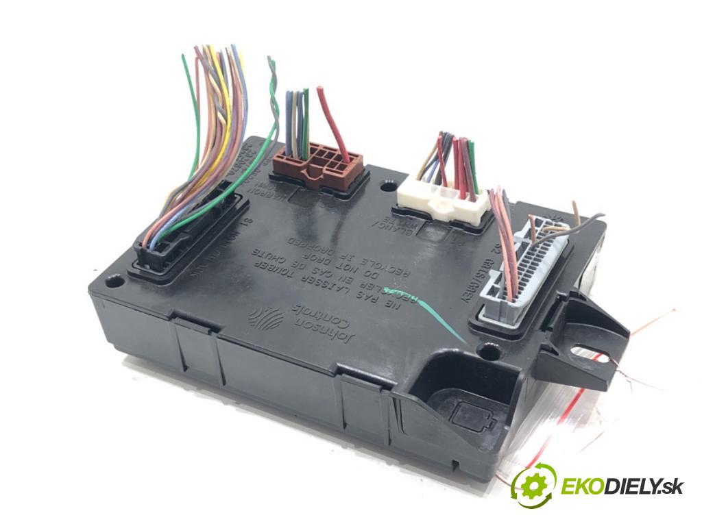 RENAULT TRAFIC III Autobus (JG_) 2014 - 2022    1.6 dCi 115 (JGMD) 85 kW [116 KM] olej napędowy 2014 - 2022  Modul BCM 26759741 (Ostatné)