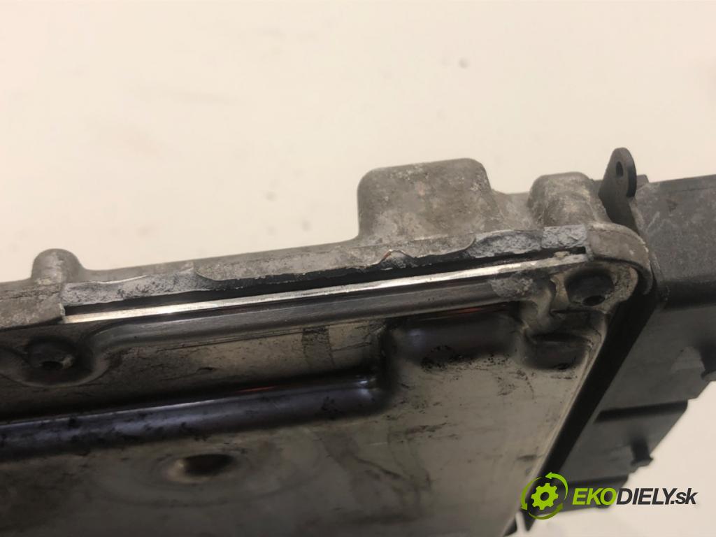 RENAULT TRAFIC III Autobus (JG_) 2014 - 2022    1.6 dCi 115 (JGMD) 85 kW [116 KM] olej napędowy 2014 - 2022  riadiaca jednotka Motor 237103888R (Riadiace jednotky)