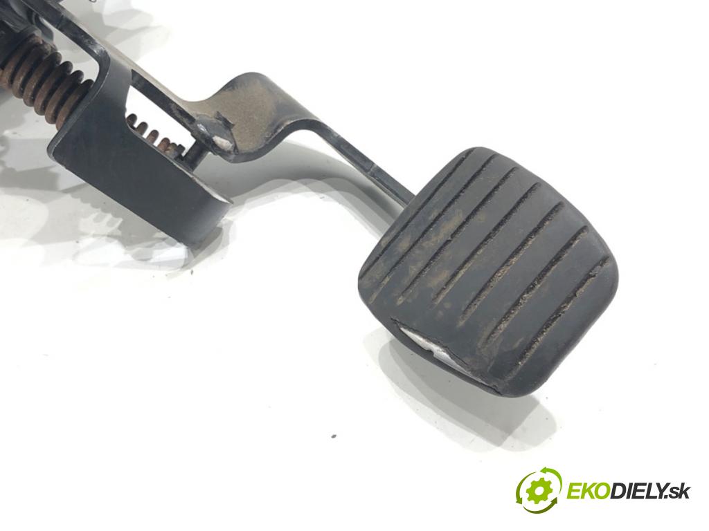 RENAULT TRAFIC III Autobus (JG_) 2014 - 2022    1.6 dCi 115 (JGMD) 85 kW [116 KM] olej napędowy 2014 - 2022  PEDÁL: manuálne 465033911R 465016415R (Pedále)