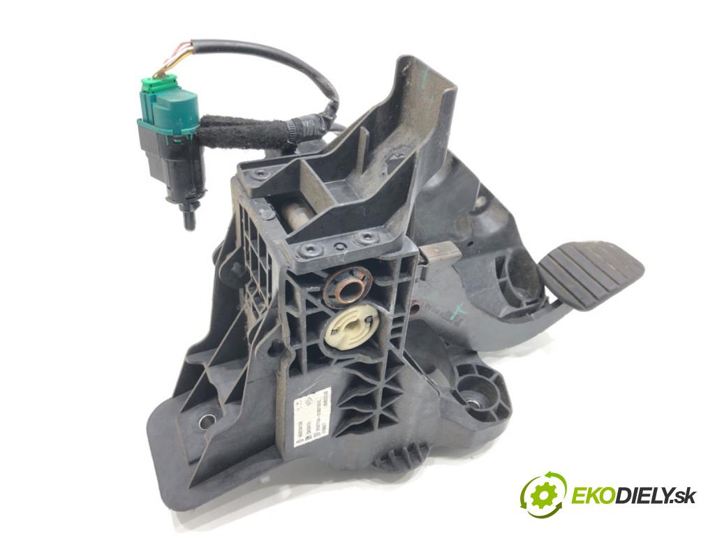 RENAULT TRAFIC III Autobus (JG_) 2014 - 2022    1.6 dCi 115 (JGMD) 85 kW [116 KM] olej napędowy 2014 - 2022  PEDÁL: manuálne 465033911R 465016415R (Pedále)