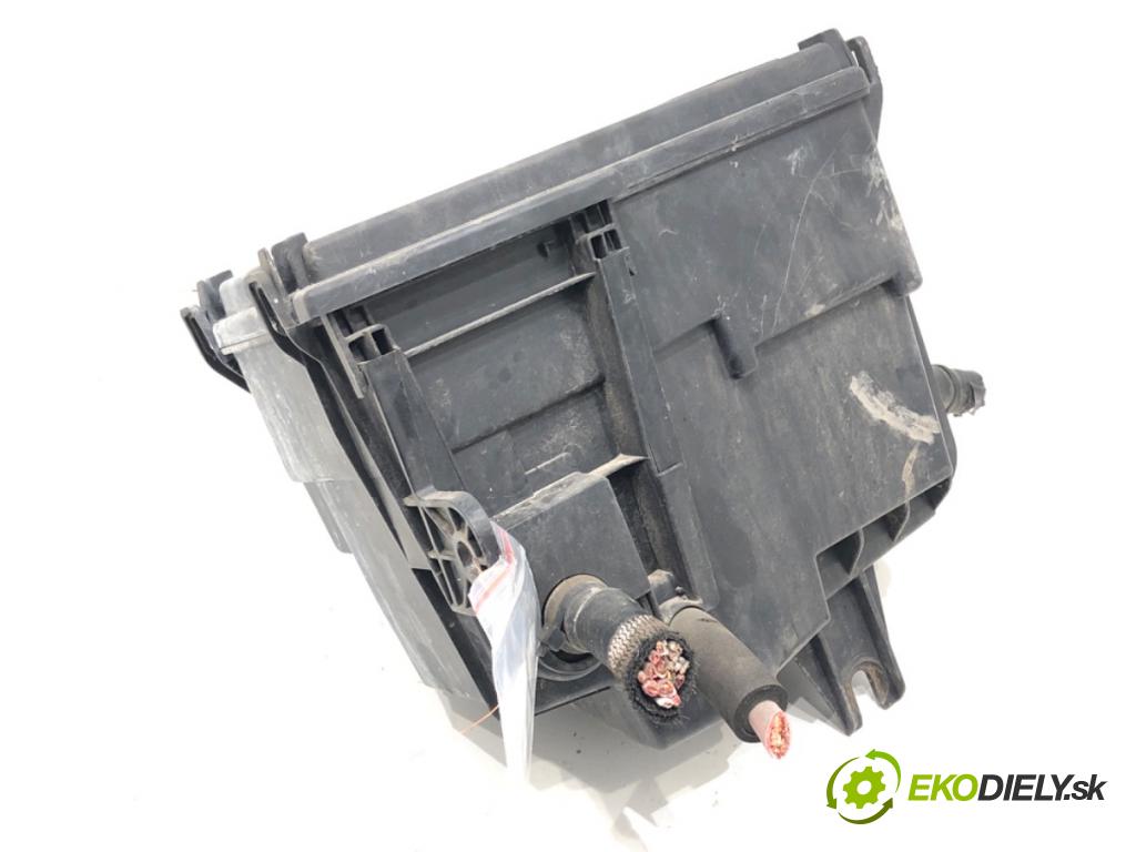 RENAULT TRAFIC III Autobus (JG_) 2014 - 2022    1.6 dCi 115 (JGMD) 85 kW [116 KM] olej napędowy 2014 - 2022  skříňka poistková 243503708R (Pojistkové skříňky)