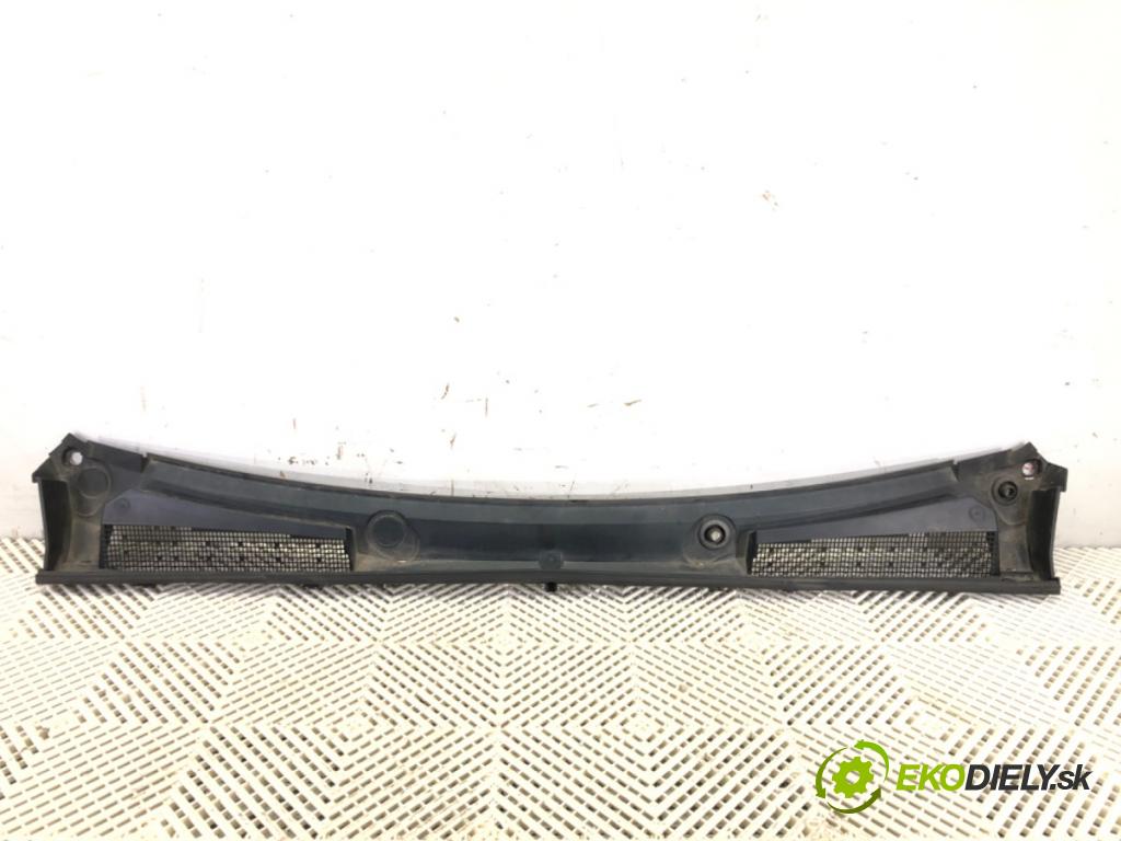 RENAULT TRAFIC III Autobus (JG_) 2014 - 2022    1.6 dCi 115 (JGMD) 85 kW [116 KM] olej napędowy 2014 - 2022  Torpédo, plast pod čelné okno  (Torpéda)