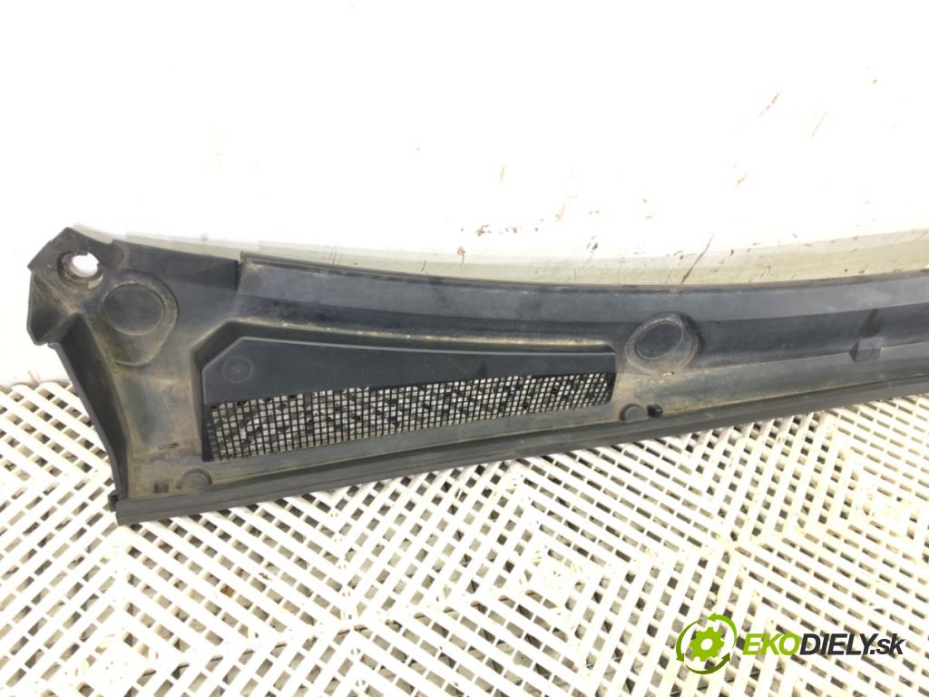 RENAULT TRAFIC III Autobus (JG_) 2014 - 2022    1.6 dCi 115 (JGMD) 85 kW [116 KM] olej napędowy 2014 - 2022  Torpédo, plast pod čelné okno  (Torpéda)