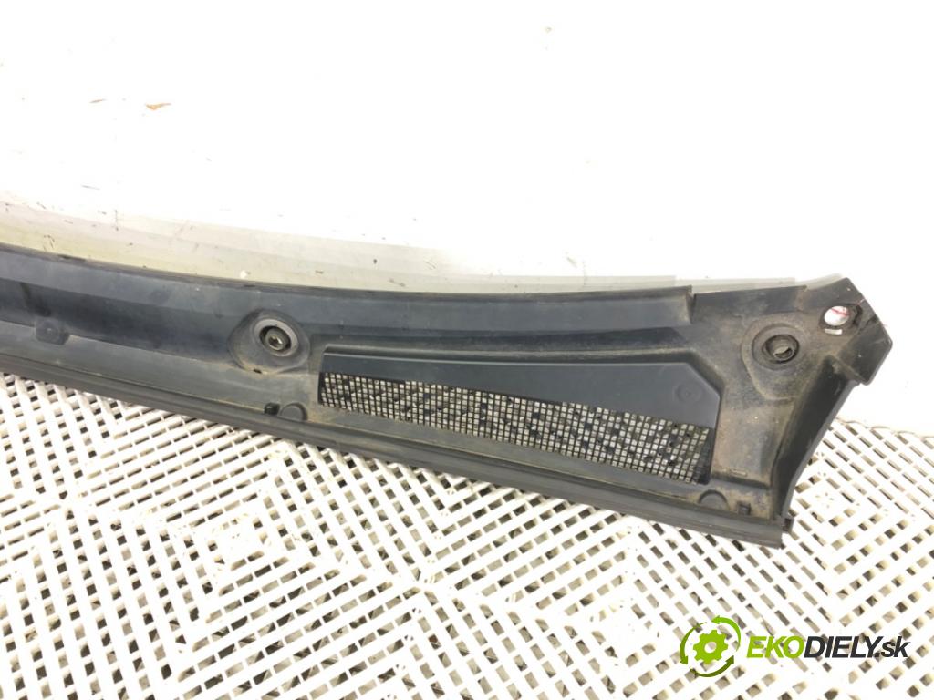 RENAULT TRAFIC III Autobus (JG_) 2014 - 2022    1.6 dCi 115 (JGMD) 85 kW [116 KM] olej napędowy 2014 - 2022  Torpédo, plast pod čelné okno  (Torpéda)